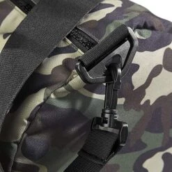 BG173 - Camo Barrel Bag -Style au Travail aHR0cDovL21lZGlhMi5kZXNpZ25wYXJ0bmVyLmZyL2MvcC82NjU3LzY2NTctOTUxNC0xMS5qcGc