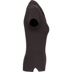 K240 - Polo Femme Manches Courtes BROOKE KARIBAN -Style au Travail aHR0cDovL21lZGlhMi5kZXNpZ25wYXJ0bmVyLmZyL2MvcC8xMzY2LzEzNjYtMTM5Ny0zLmpwZw