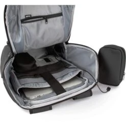 Kimood KI0889 - Sac Anti-vol Imperméable Avec Porte-casque -Style au Travail aHR0cDovL21lZGlhMi5kZXNpZ25wYXJ0bmVyLmZyL2MvcC8xNDg1NC8xNDg1NC0zMjk3LTExLmpwZw